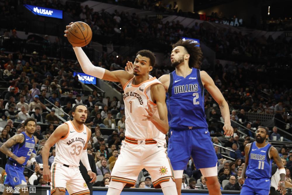 他在品尝麻 他在品尝麻