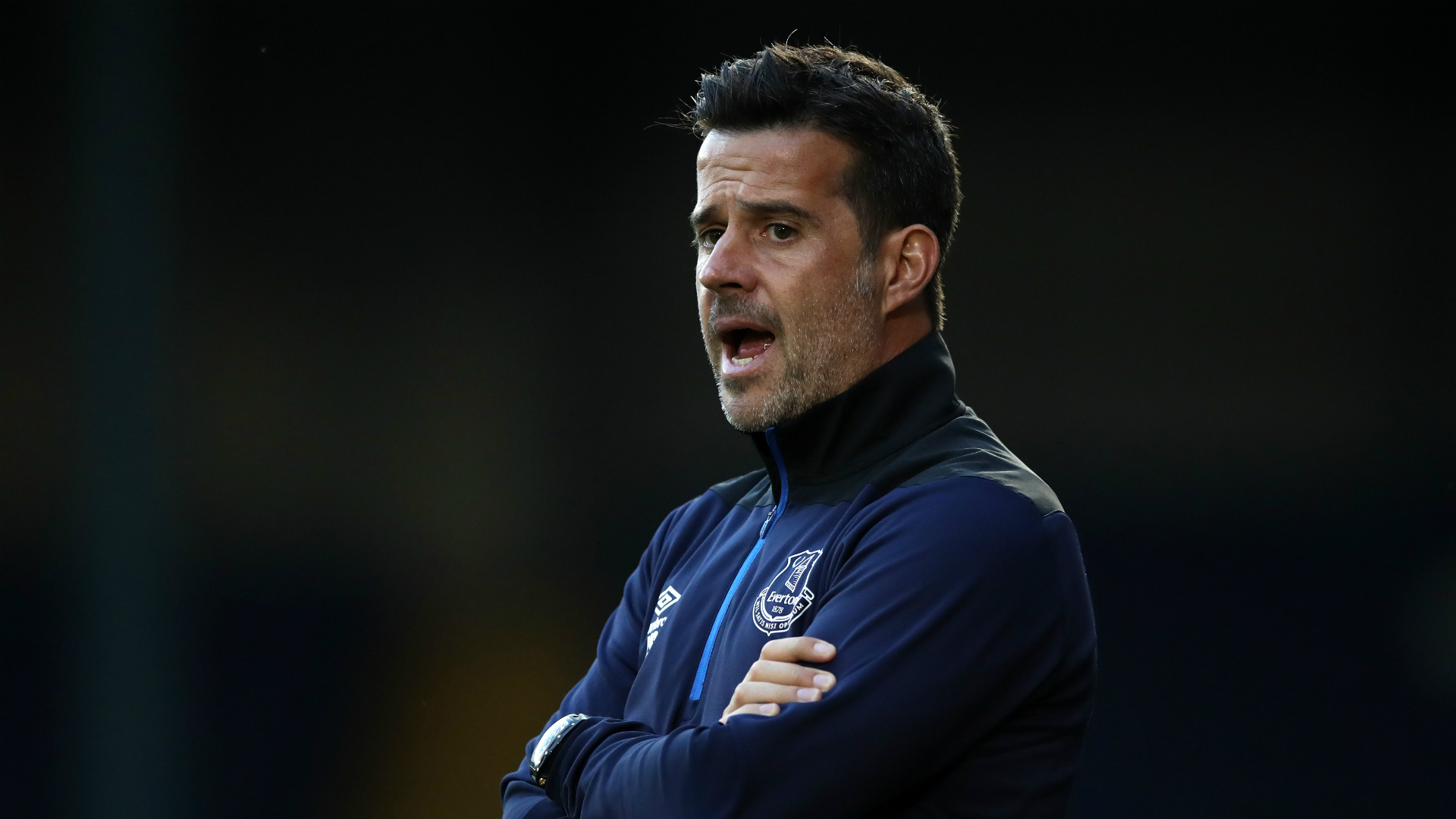 包括挑衅对 包括挑衅对