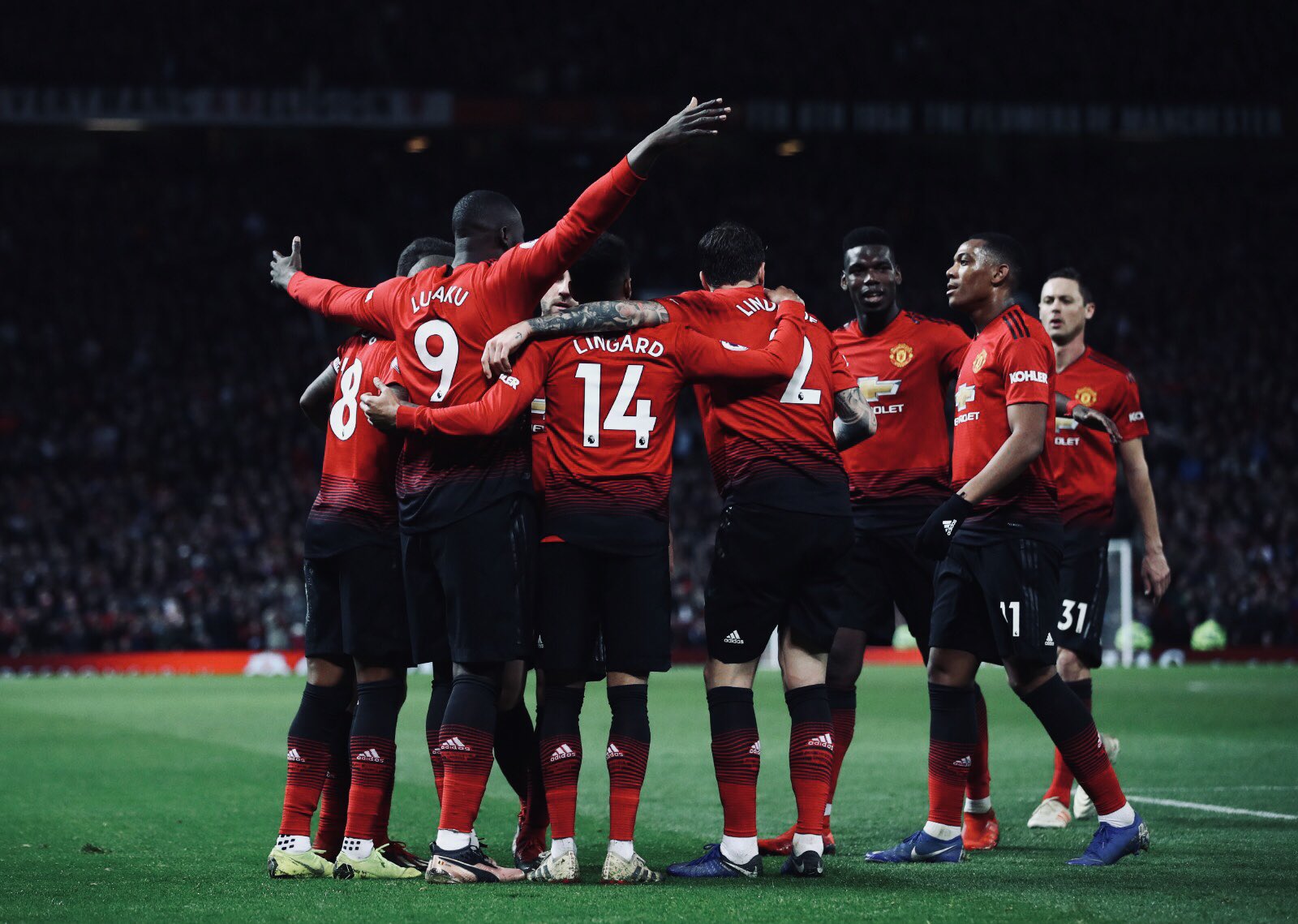 记者：米兰转向博尼费斯，那不勒斯领跑霍伊伦争夺战