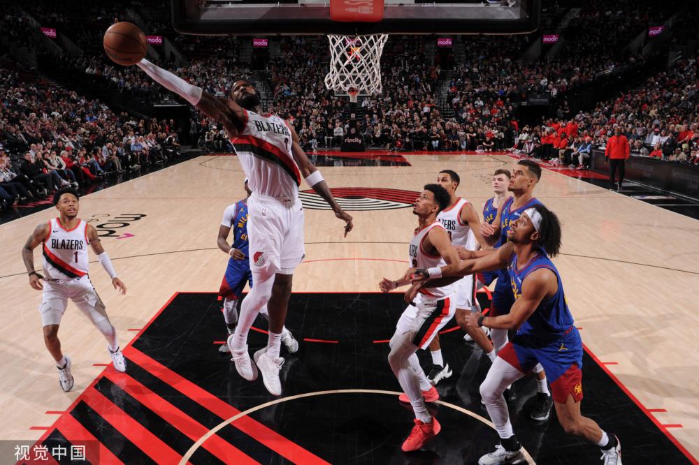 NBA常规赛：勇士胜猛龙.