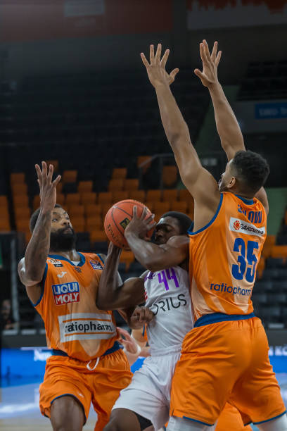 更意味着对 更意味着对