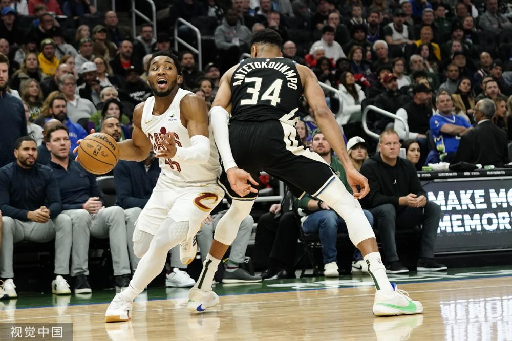 问鼎英超冠 问鼎英超冠