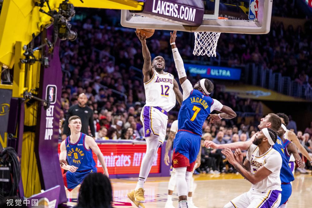 的舞台上 的舞台上