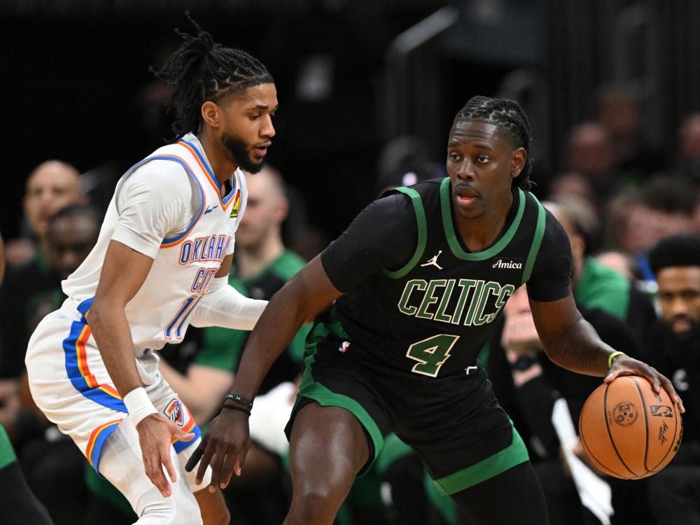 英超焦点战：阿森纳主场迎战切尔西,（英超重磅对决：阿森纳坐镇主场迎战切尔西）